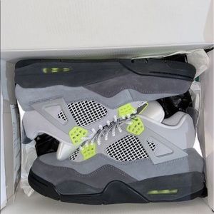 Air Jordan 4 ''95 Neon' Size 11